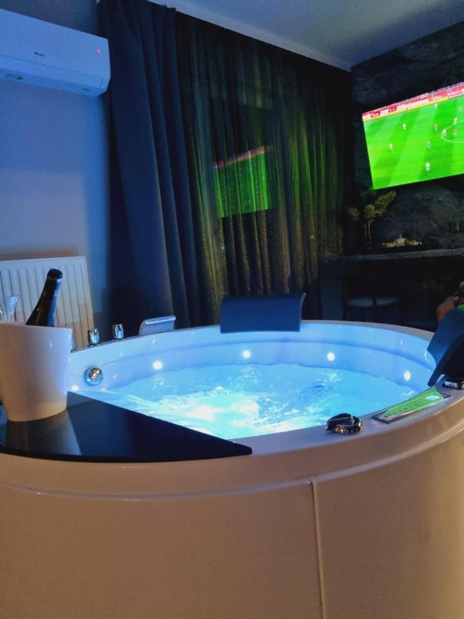 קרקוב Apartament Jacuzzi מראה חיצוני תמונה