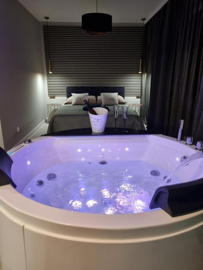 קרקוב Apartament Jacuzzi מראה חיצוני תמונה